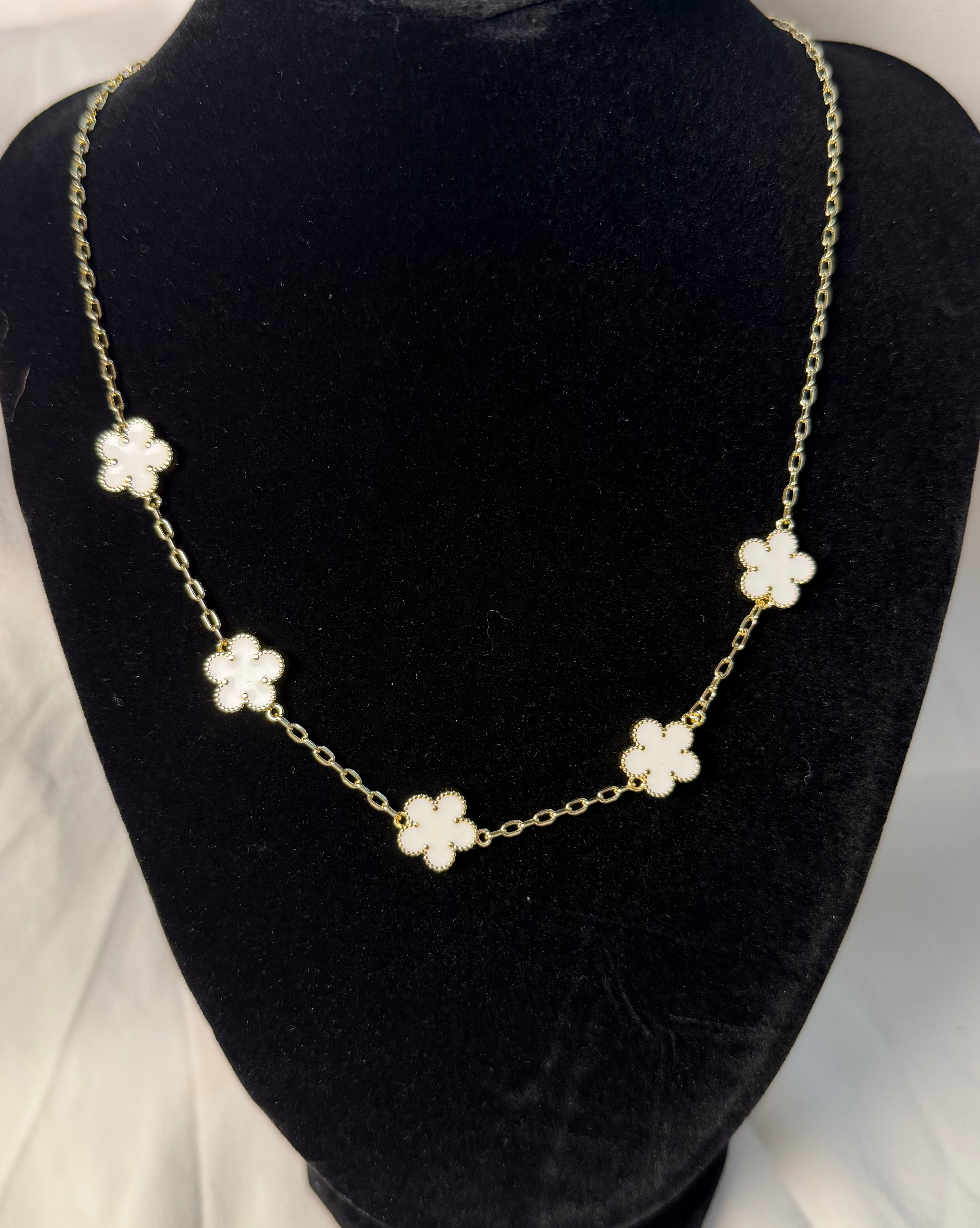 White Flower Jewelry Set — Necklace, Bracelet & Earrings