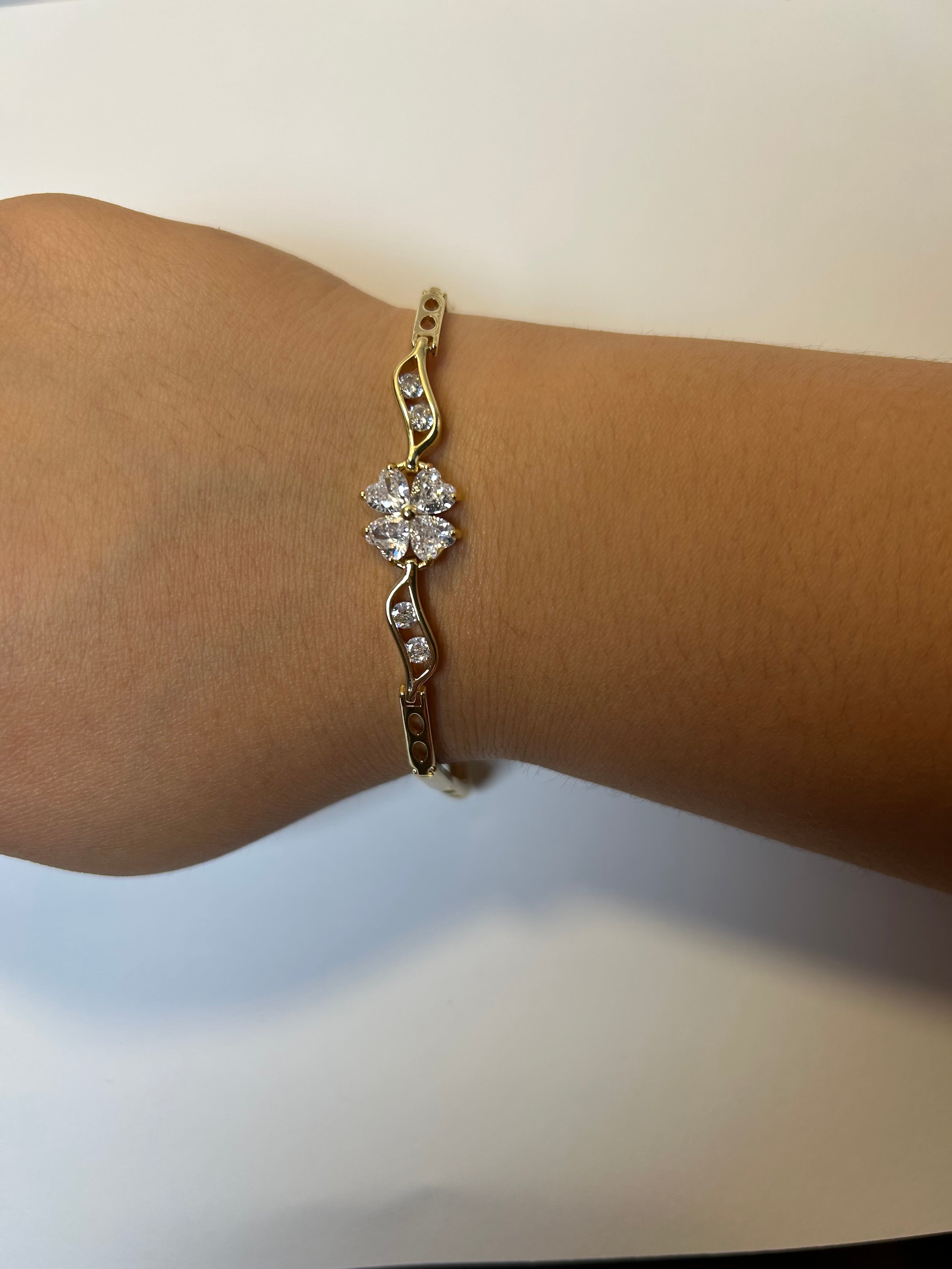 Crystal Clover Flower Bracelet