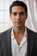 Cadena Crucifijo Grande — Modelo Hombre